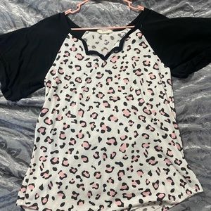 Boutique short sleeve shirt - cheetah/leopard print